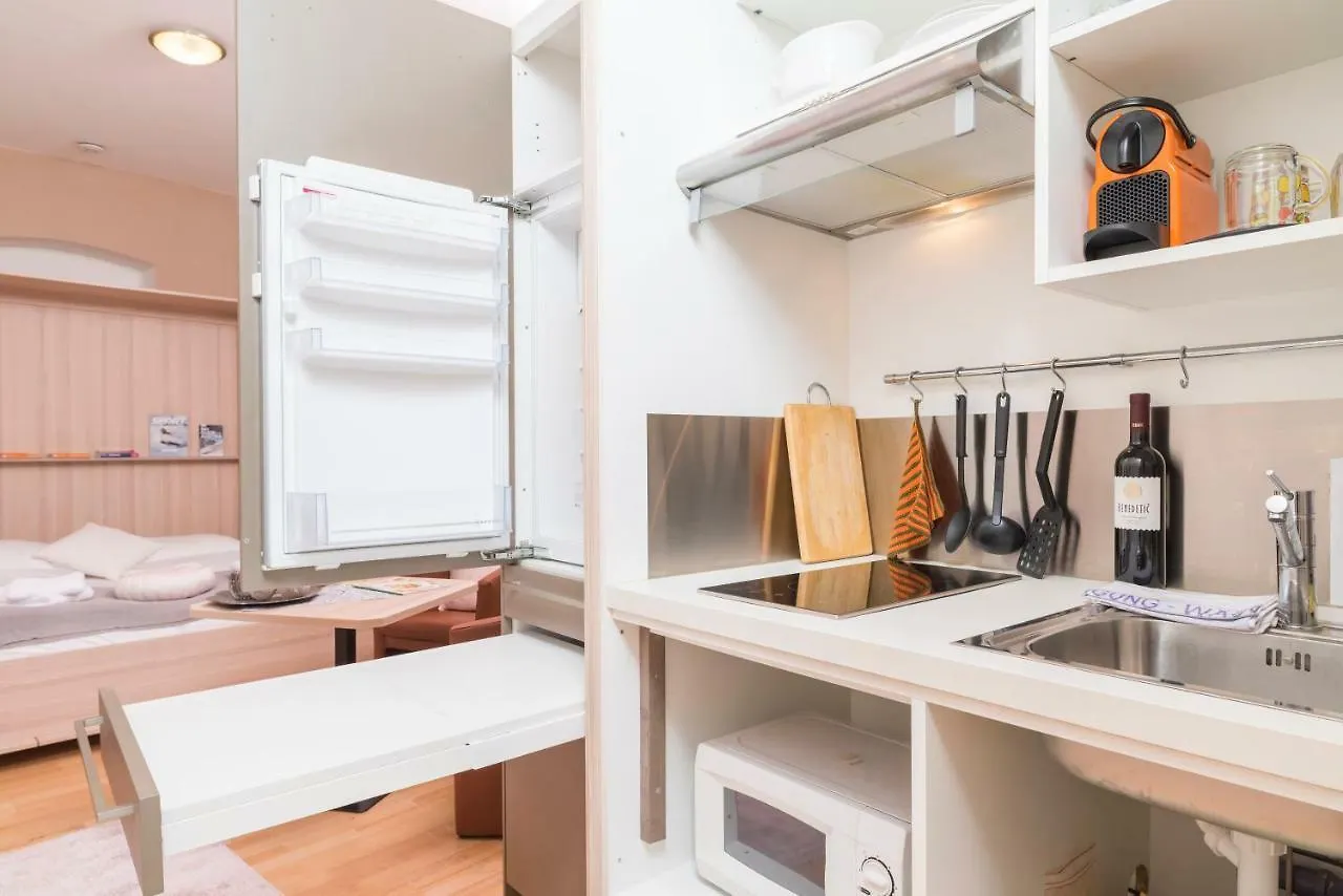 Apartment Ferienwohnung Tiny Hideaway Wien